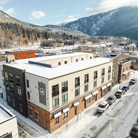 Basecamp Suites Revelstoke Eksteriør bilde
