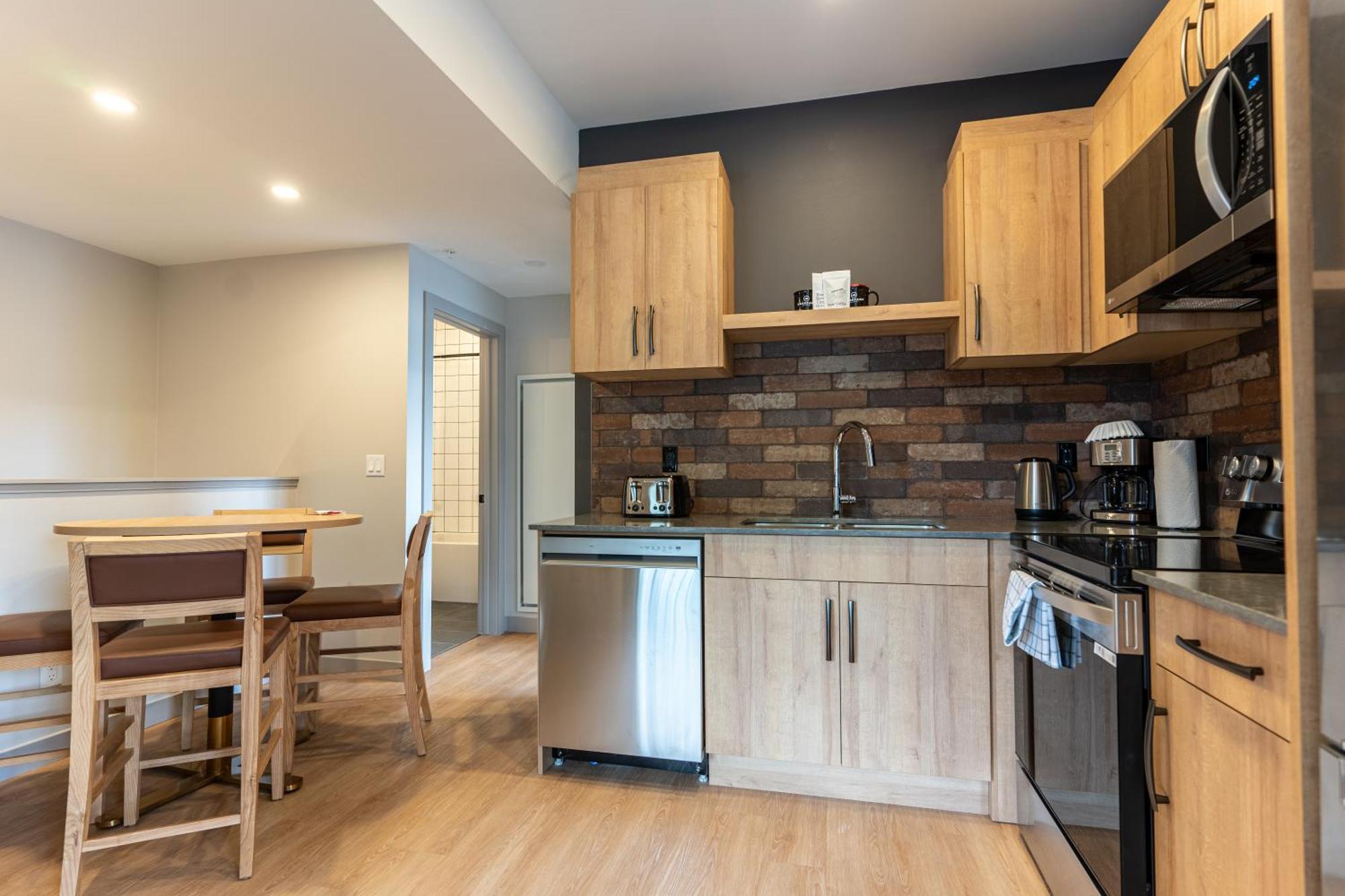 Basecamp Suites Revelstoke Rom bilde