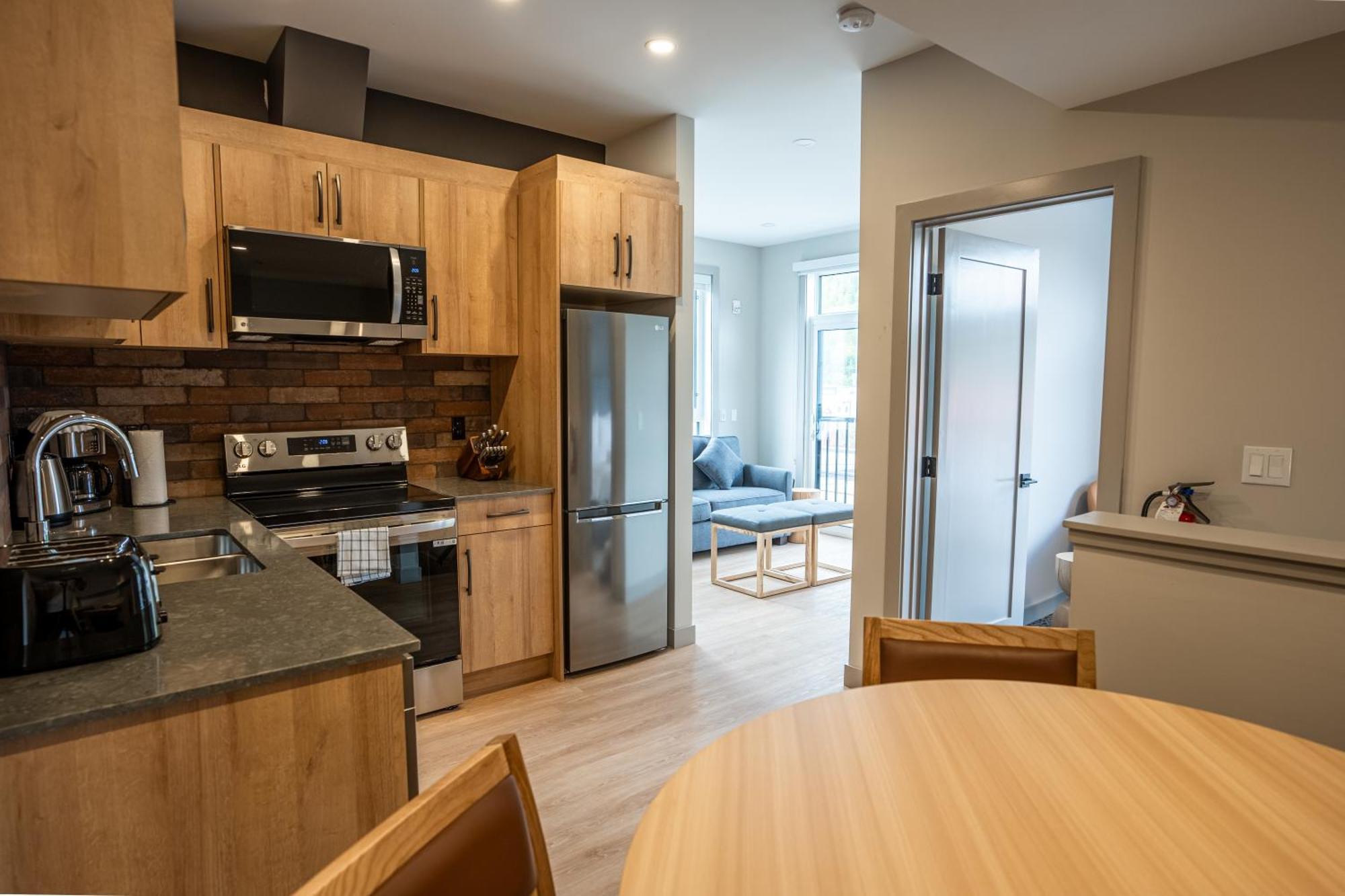 Basecamp Suites Revelstoke Eksteriør bilde
