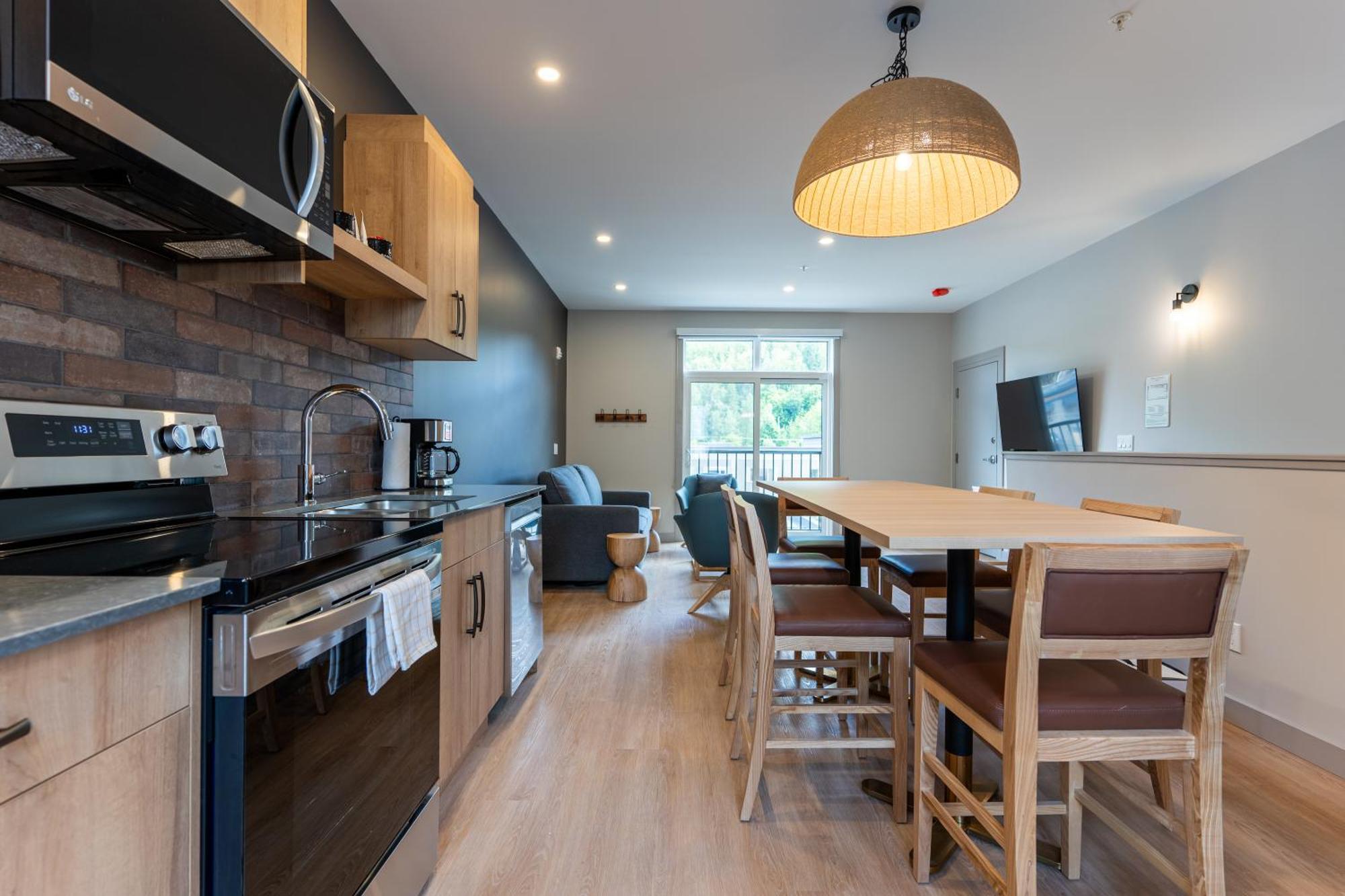 Basecamp Suites Revelstoke Eksteriør bilde