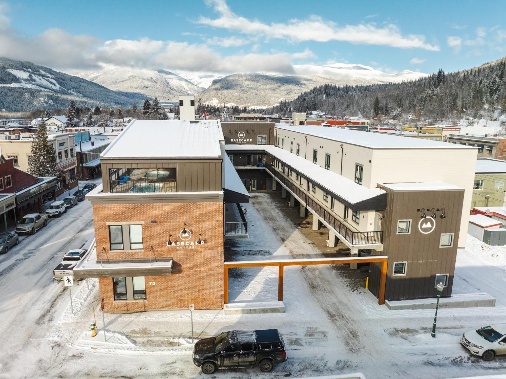 Basecamp Suites Revelstoke Eksteriør bilde